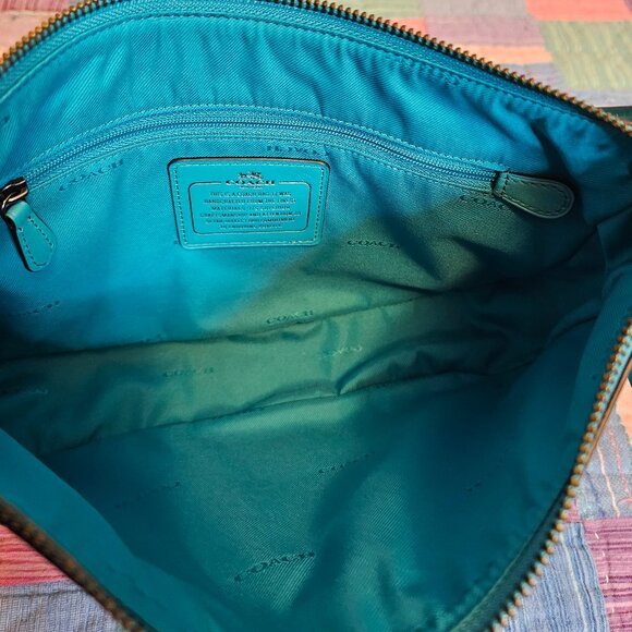 Coach Green Croc Shoulder Bag - Picture 3 of 8